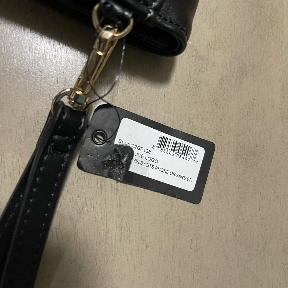 ⭐️ GUESS Wallet - Picture 3 of 5